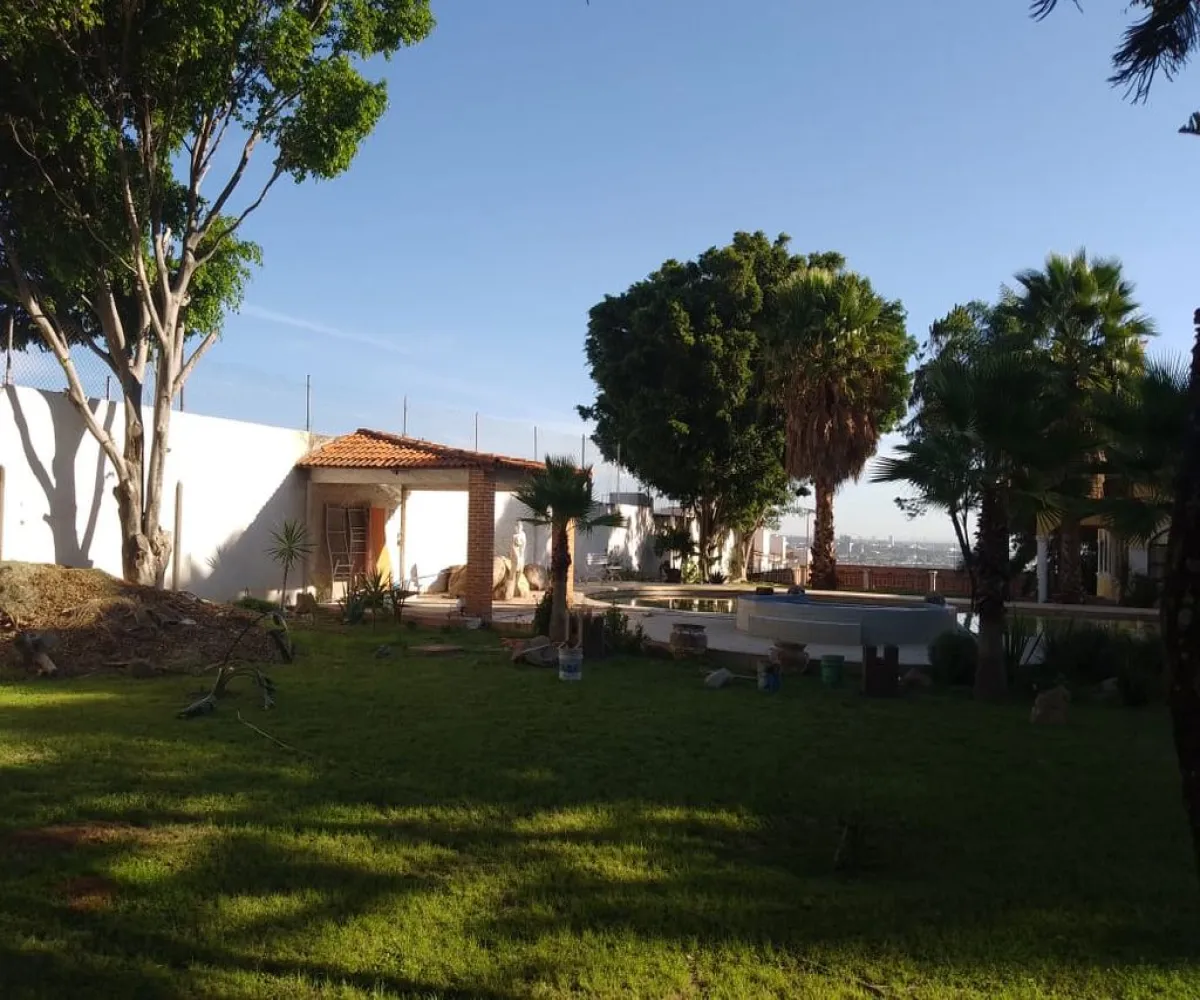 Casa En Renta,Cortijo San Agustin,Los Toronjos 440, Tlajomulco de Zúñiga, Jalisco 45645, 4 Habitaciones,4 Baños,Los Toronjos,1,pvjGQWD
