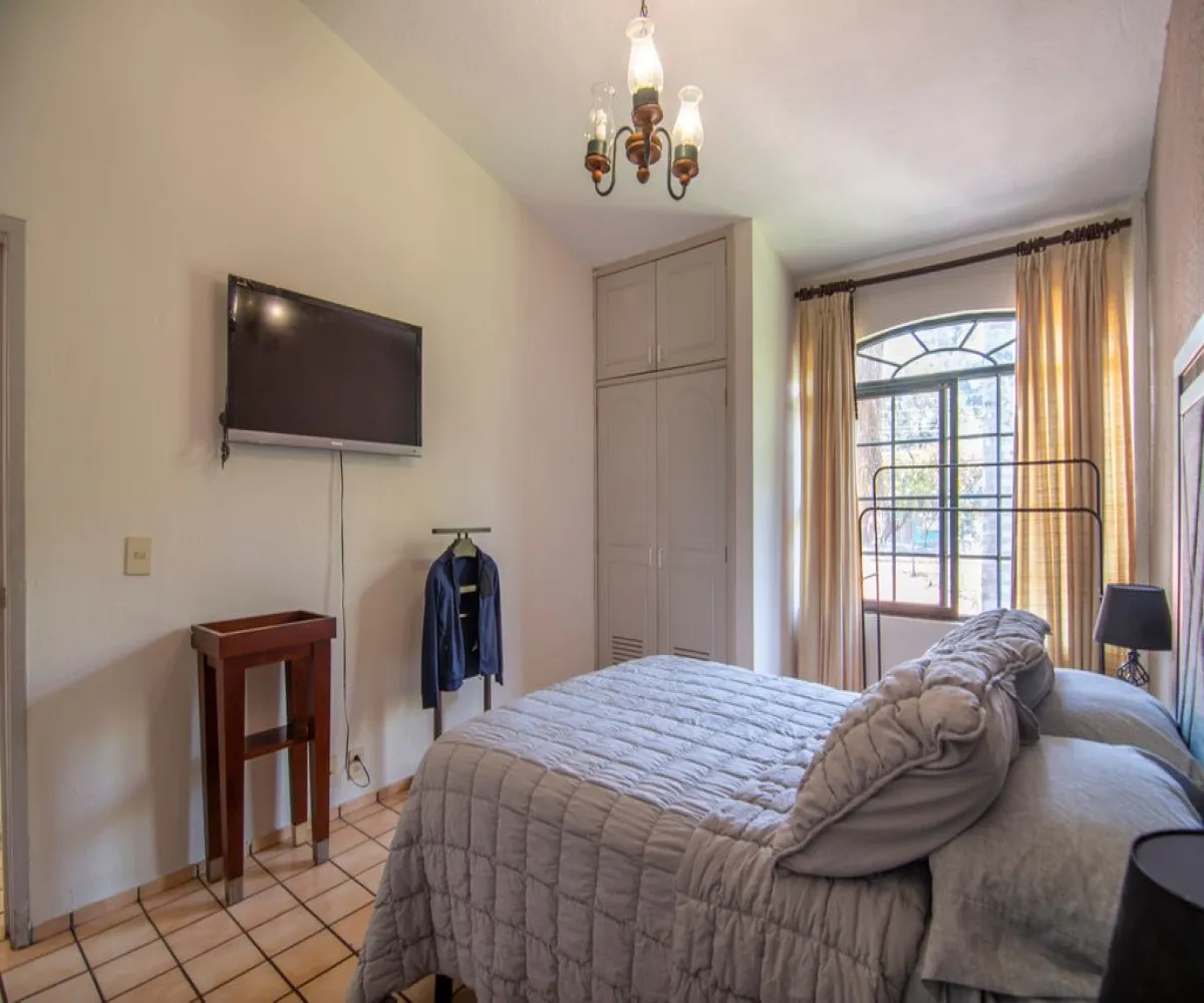 Casa En Venta,Parque Regency,Avenida Naciones Unidas 5859, Zapopan, Jalisco 45117, 4 Habitaciones,2 Baños,Avenida Naciones Unidas,1,pTdymjK