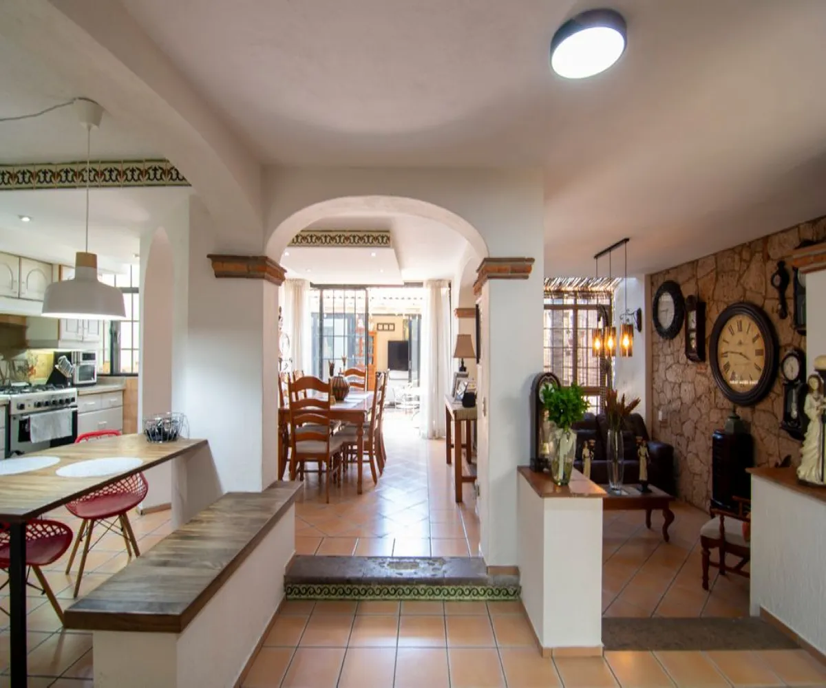 Casa En Venta,Parque Regency,Avenida Naciones Unidas 5859, Zapopan, Jalisco 45117, 4 Habitaciones,2 Baños,Avenida Naciones Unidas,1,pTdymjK