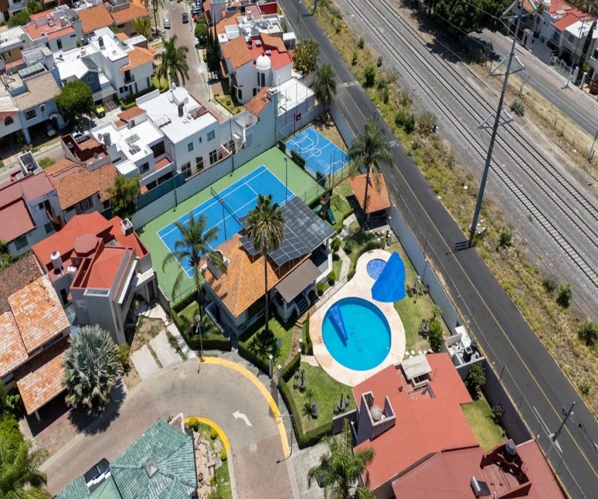 Casa En Venta,Parque Regency,Avenida Naciones Unidas 5859, Zapopan, Jalisco 45117, 4 Habitaciones,2 Baños,Avenida Naciones Unidas,1,pTdymjK