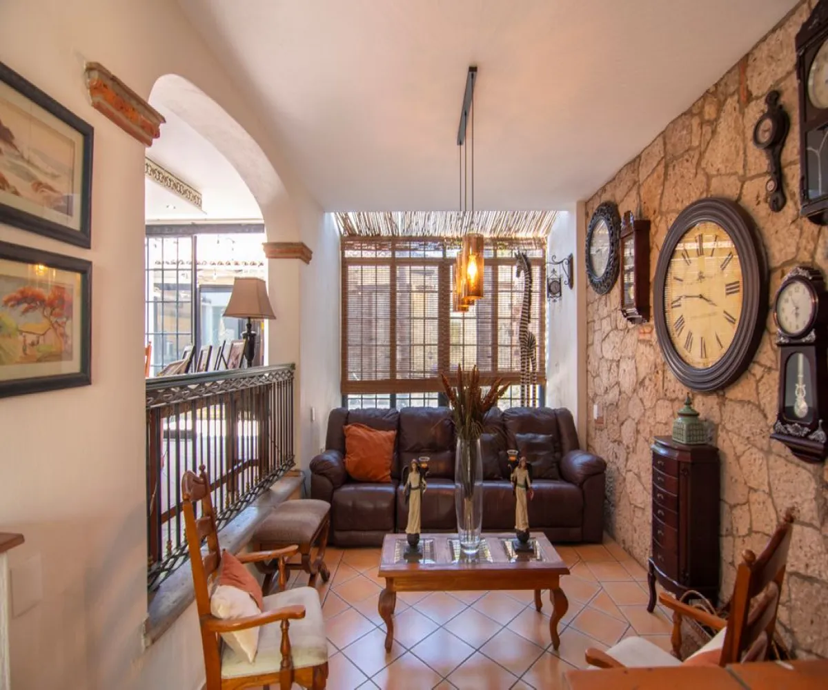 Casa En Venta,Parque Regency,Avenida Naciones Unidas 5859, Zapopan, Jalisco 45117, 4 Habitaciones,2 Baños,Avenida Naciones Unidas,1,pTdymjK