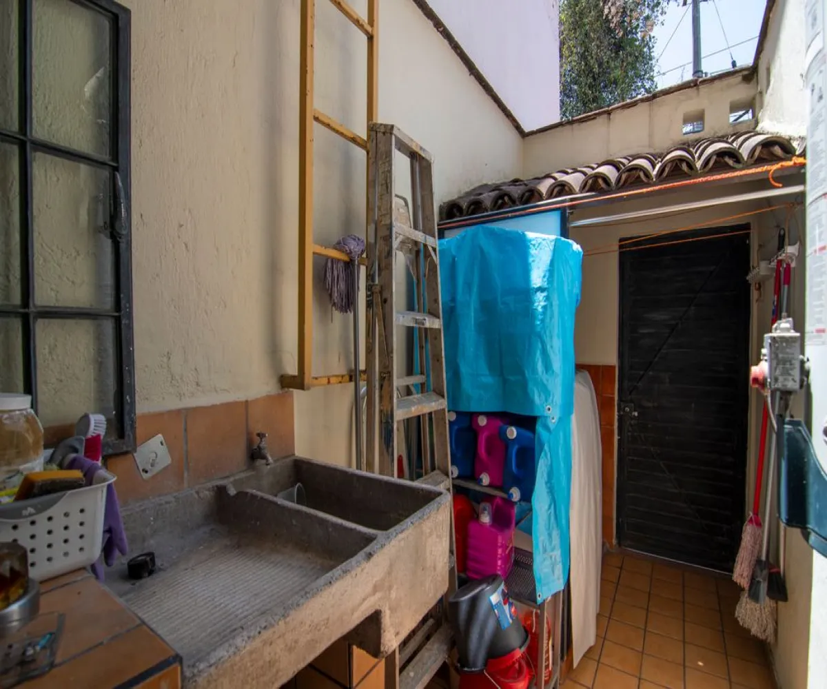 Casa En Venta,Parque Regency,Avenida Naciones Unidas 5859, Zapopan, Jalisco 45117, 4 Habitaciones,2 Baños,Avenida Naciones Unidas,1,pTdymjK