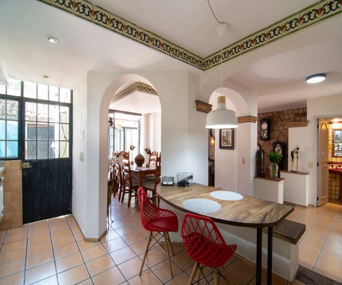 Casa En Venta,Parque Regency,Avenida Naciones Unidas 5859, Zapopan, Jalisco 45117, 4 Habitaciones,2 Baños,Avenida Naciones Unidas,1,pTdymjK