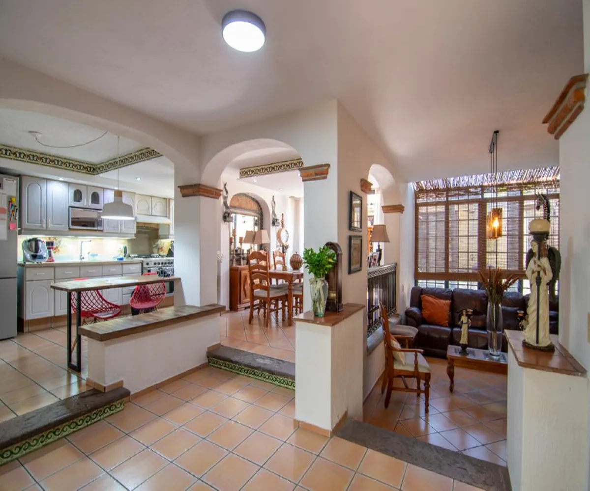 Casa En Venta,Parque Regency,Avenida Naciones Unidas 5859, Zapopan, Jalisco 45117, 4 Habitaciones,2 Baños,Avenida Naciones Unidas,1,pTdymjK