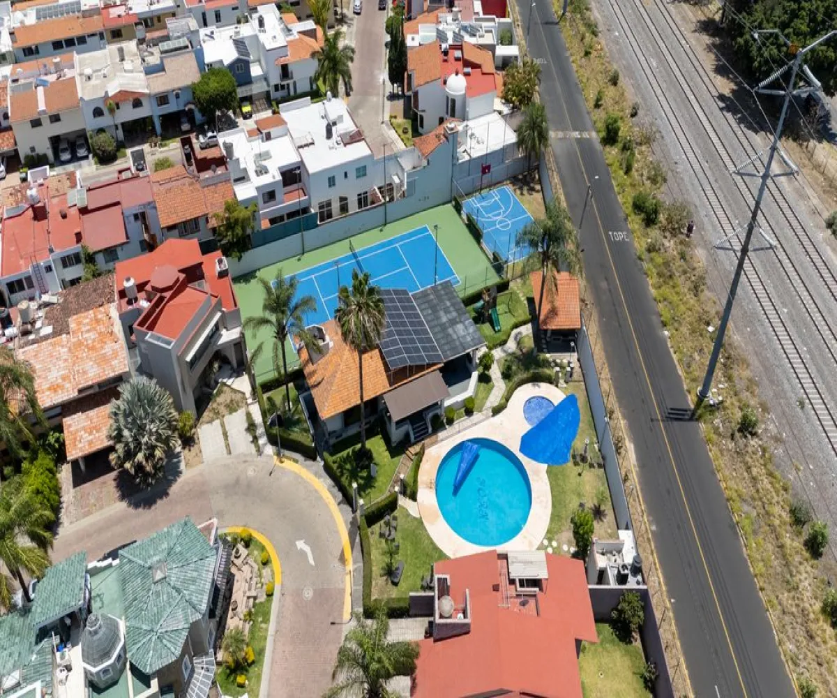 Casa En Venta,Parque Regency,Avenida Naciones Unidas 5859, Zapopan, Jalisco 45117, 4 Habitaciones,2 Baños,Avenida Naciones Unidas,1,pTdymjK