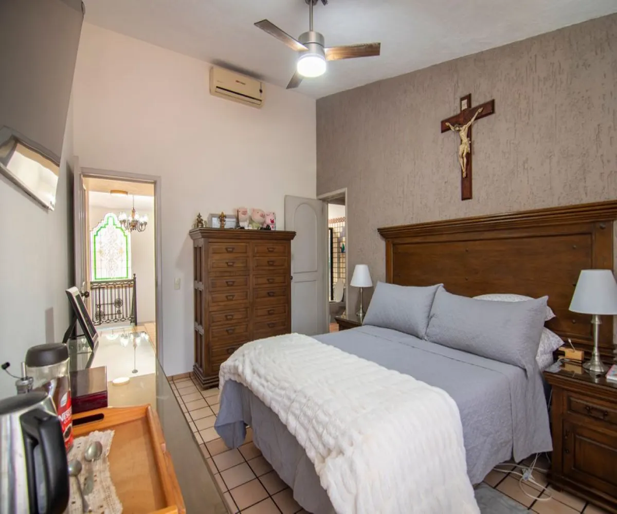 Casa En Venta,Parque Regency,Avenida Naciones Unidas 5859, Zapopan, Jalisco 45117, 4 Habitaciones,2 Baños,Avenida Naciones Unidas,1,pTdymjK