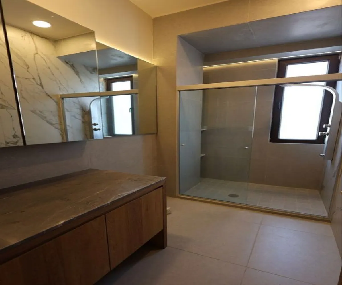 Departamento En Venta,Ladron De Guevara,Calle Francisco Rojas González 634, Guadalajara, Jalisco 44600, 1 Cuarto,1 Baño,Calle Francisco Rojas González,1,pnsn9iH