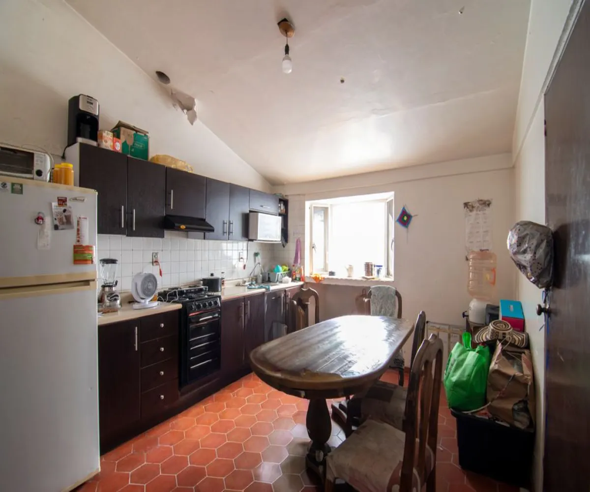 Casa En Venta,Camino Real,Santa Teresa de Jesús 665, Zapopan, Jalisco 45040, 9 Habitaciones,2 Baños,Santa Teresa de Jesús,1,p1lnjAb