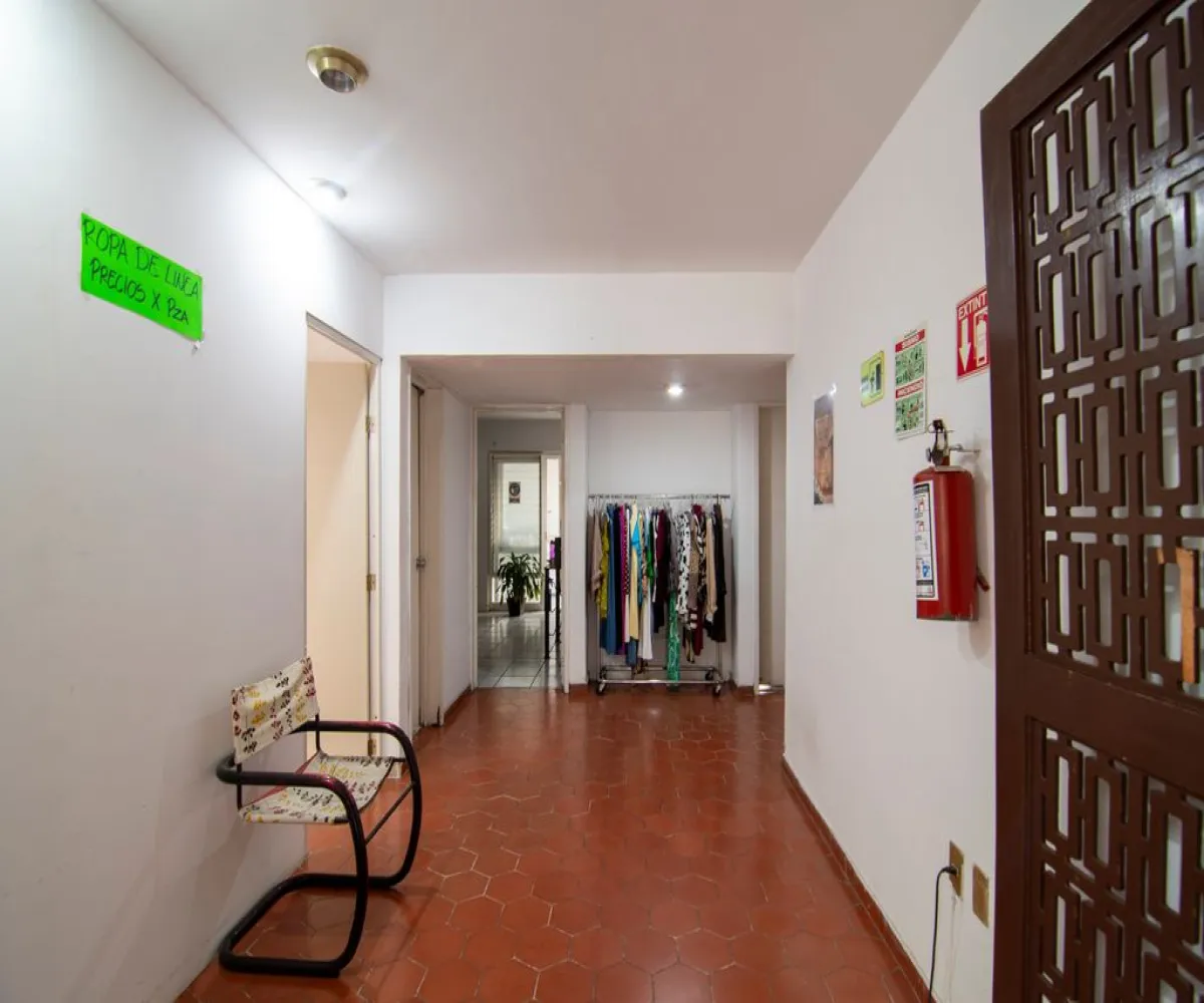 Casa En Venta,Camino Real,Santa Teresa de Jesús 665, Zapopan, Jalisco 45040, 9 Habitaciones,2 Baños,Santa Teresa de Jesús,1,p1lnjAb