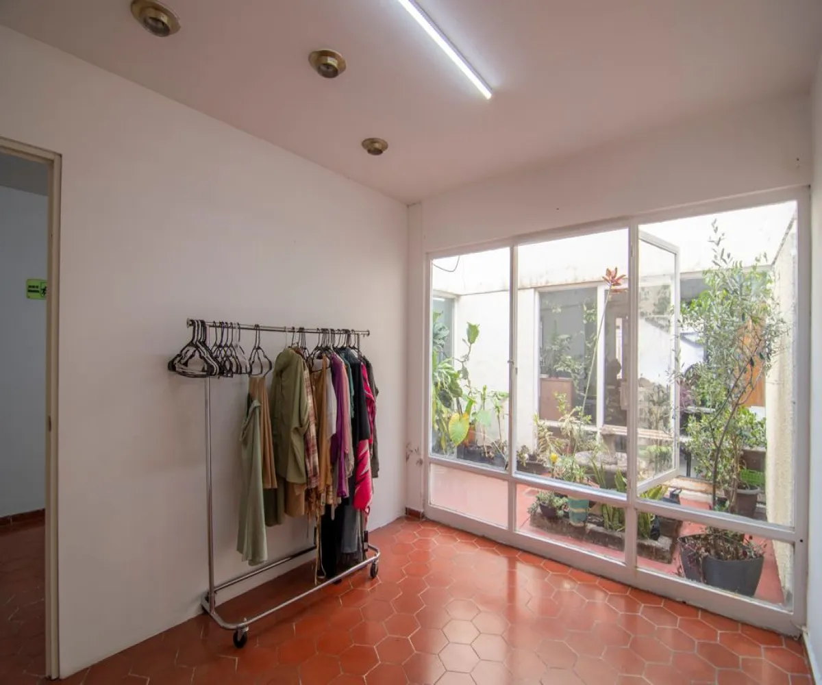 Casa En Venta,Camino Real,Santa Teresa de Jesús 665, Zapopan, Jalisco 45040, 9 Habitaciones,2 Baños,Santa Teresa de Jesús,1,p1lnjAb