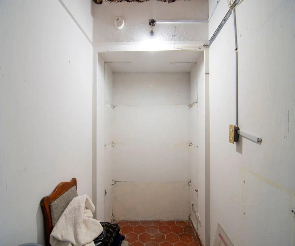Casa En Venta,Camino Real,Santa Teresa de Jesús 665, Zapopan, Jalisco 45040, 9 Habitaciones,2 Baños,Santa Teresa de Jesús,1,p1lnjAb