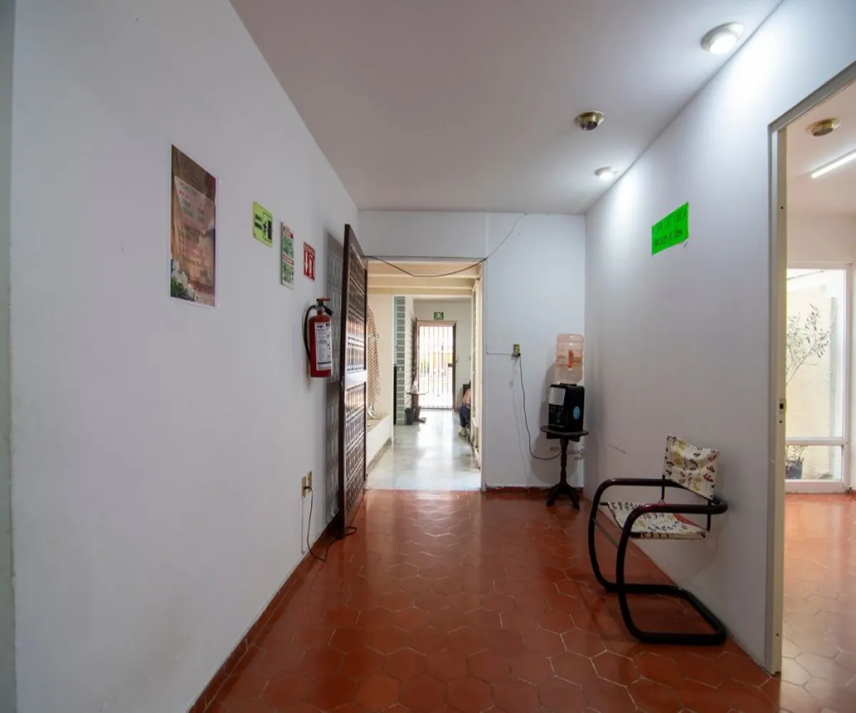 Casa En Venta,Camino Real,Santa Teresa de Jesús 665, Zapopan, Jalisco 45040, 9 Habitaciones,2 Baños,Santa Teresa de Jesús,1,p1lnjAb