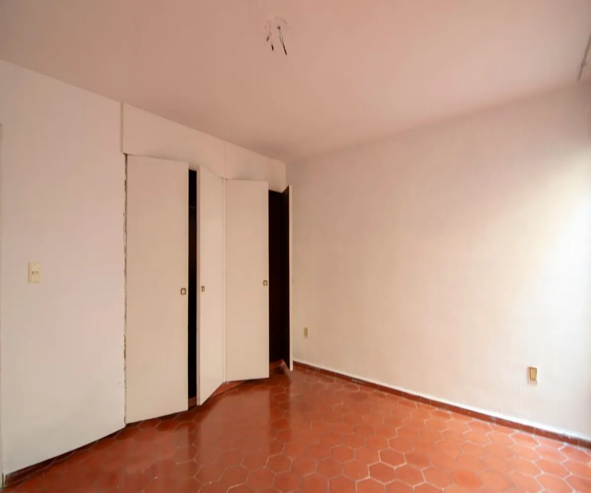 Casa En Venta,Camino Real,Santa Teresa de Jesús 665, Zapopan, Jalisco 45040, 9 Habitaciones,2 Baños,Santa Teresa de Jesús,1,p1lnjAb