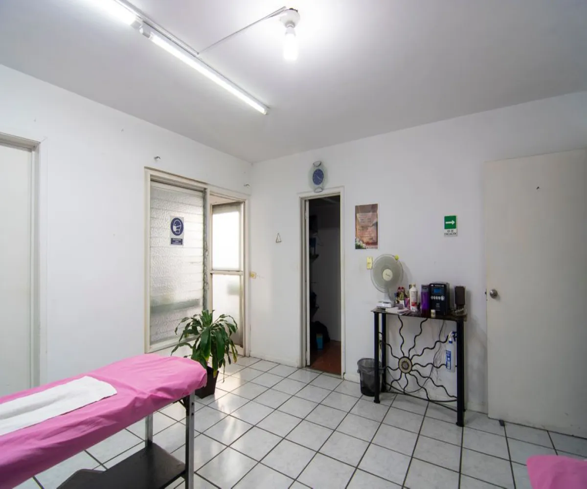 Casa En Venta,Camino Real,Santa Teresa de Jesús 665, Zapopan, Jalisco 45040, 9 Habitaciones,2 Baños,Santa Teresa de Jesús,1,p1lnjAb