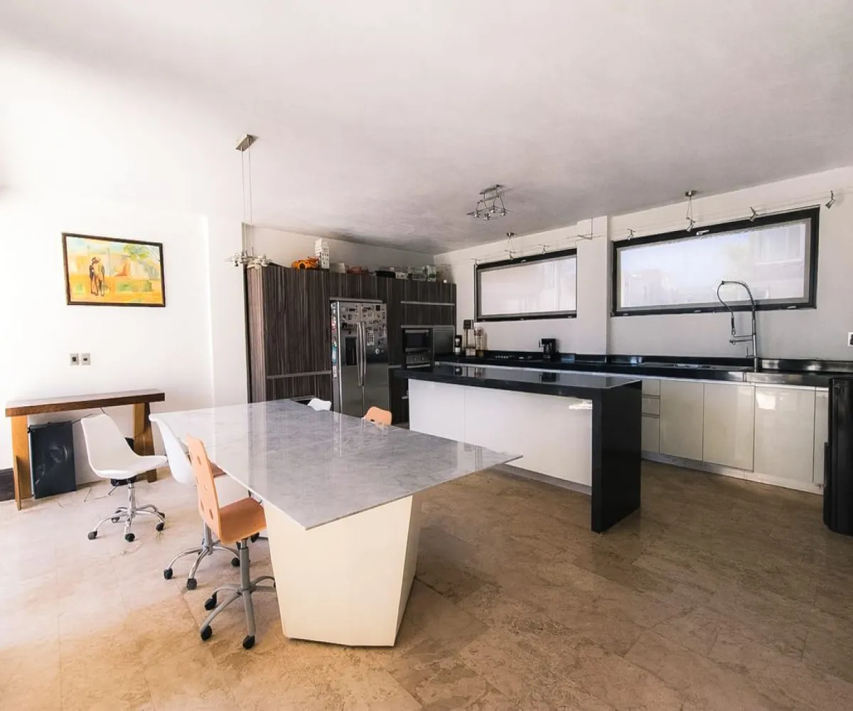 Casa En Venta,Fraccionamiento Villa Verona,Avenida Verona 7500, Zapopan, Jalisco 45110, 3 Habitaciones,4 Baños,Avenida Verona,2,p7tkyUM