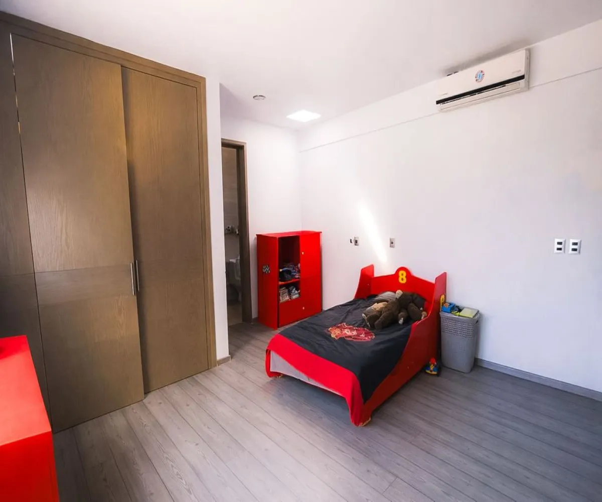 Casa En Venta,Fraccionamiento Villa Verona,Avenida Verona 7500, Zapopan, Jalisco 45110, 3 Habitaciones,4 Baños,Avenida Verona,2,p7tkyUM