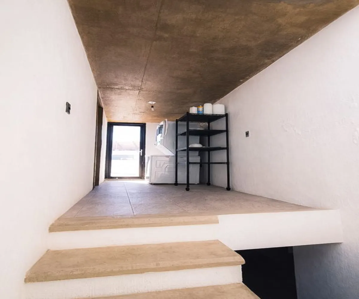 Casa En Venta,Fraccionamiento Villa Verona,Avenida Verona 7500, Zapopan, Jalisco 45110, 3 Habitaciones,4 Baños,Avenida Verona,2,p7tkyUM
