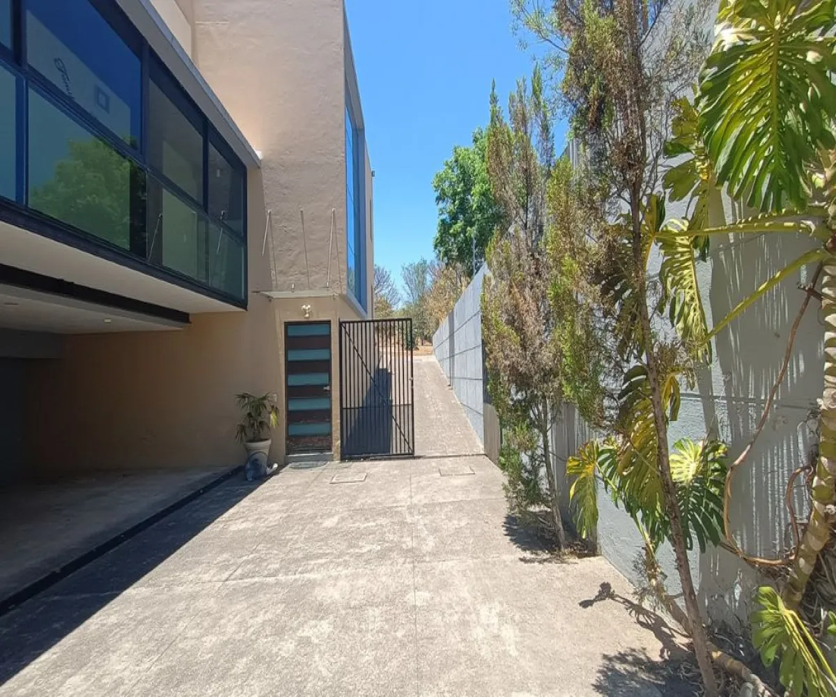 Casa En Venta,EL RIO COUNTRY CLUB ,LOS AGUACATES 14, El Arenal, Jalisco 45363, 5 Habitaciones,5 Baños,LOS AGUACATES ,2,psBf4Jo