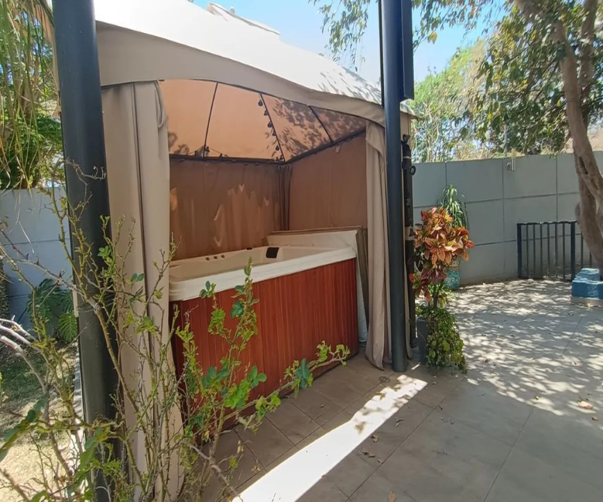Casa En Venta,EL RIO COUNTRY CLUB ,LOS AGUACATES 14, El Arenal, Jalisco 45363, 5 Habitaciones,5 Baños,LOS AGUACATES ,2,psBf4Jo