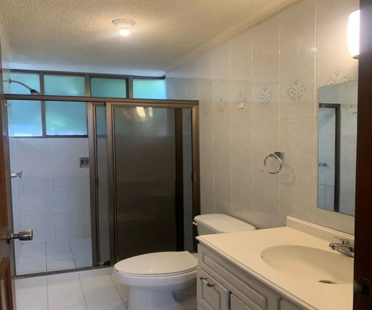 Departamento En Venta,Moderna,Eduardo M. Vargas 201, Irapuato, Guanajuato 36690, 3 Habitaciones,3 Baños,Eduardo M. Vargas,1,pt4FrU5