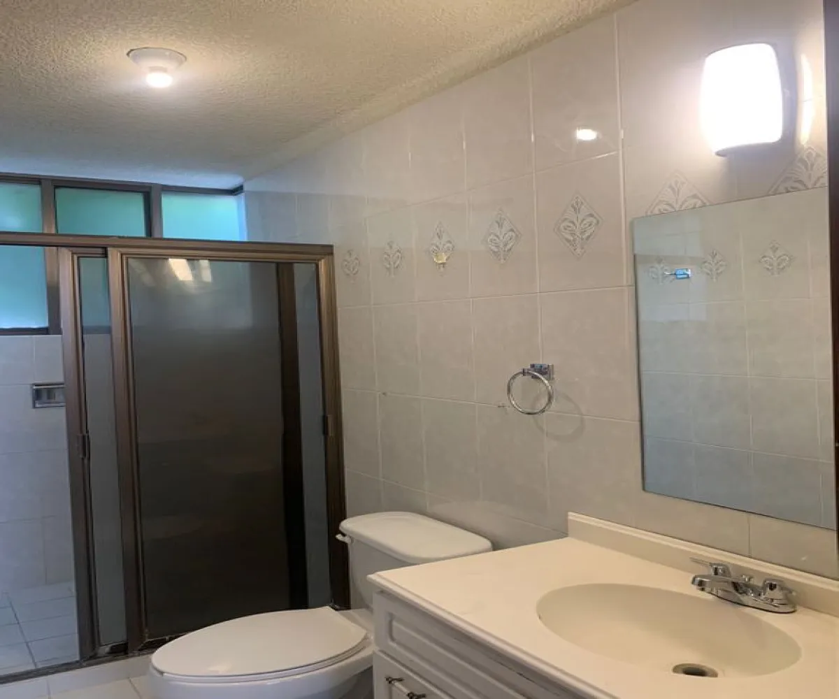 Departamento En Venta,Moderna,Eduardo M. Vargas 201, Irapuato, Guanajuato 36690, 3 Habitaciones,3 Baños,Eduardo M. Vargas,1,pt4FrU5