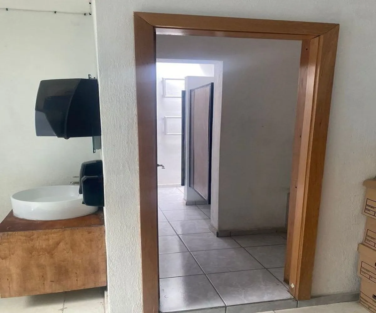 Bodega En Venta,Revolución,Calle Plan de San Luis 3735, San Pedro Tlaquepaque, Jalisco 45580,1 Baño,Calle Plan de San Luis,1,pzA3ttq
