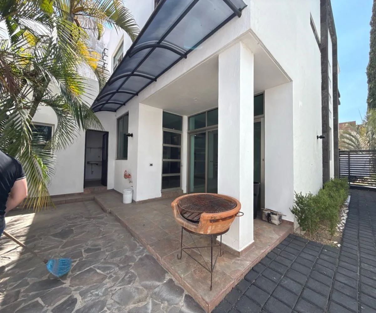 Casa En Renta,Casa Fuerte,Casa Fuerte, Paseo del Vigia S/N 72, Tlajomulco de Zúñiga, Jalisco 45645, 4 Habitaciones,5 Baños,Casa Fuerte, Paseo del Vigia,2,pgTfuYY