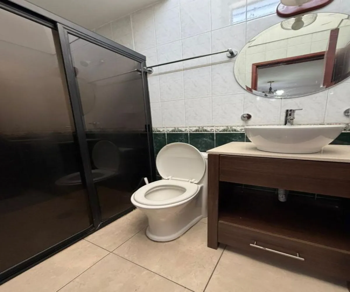 Casa En Renta,Jardines Alcalde,Av. Fray Antonio Alcalde S/N, Guadalajara, Jalisco 44298, 3 Habitaciones,2 Baños,Av. Fray Antonio Alcalde,1,p8ub6fU