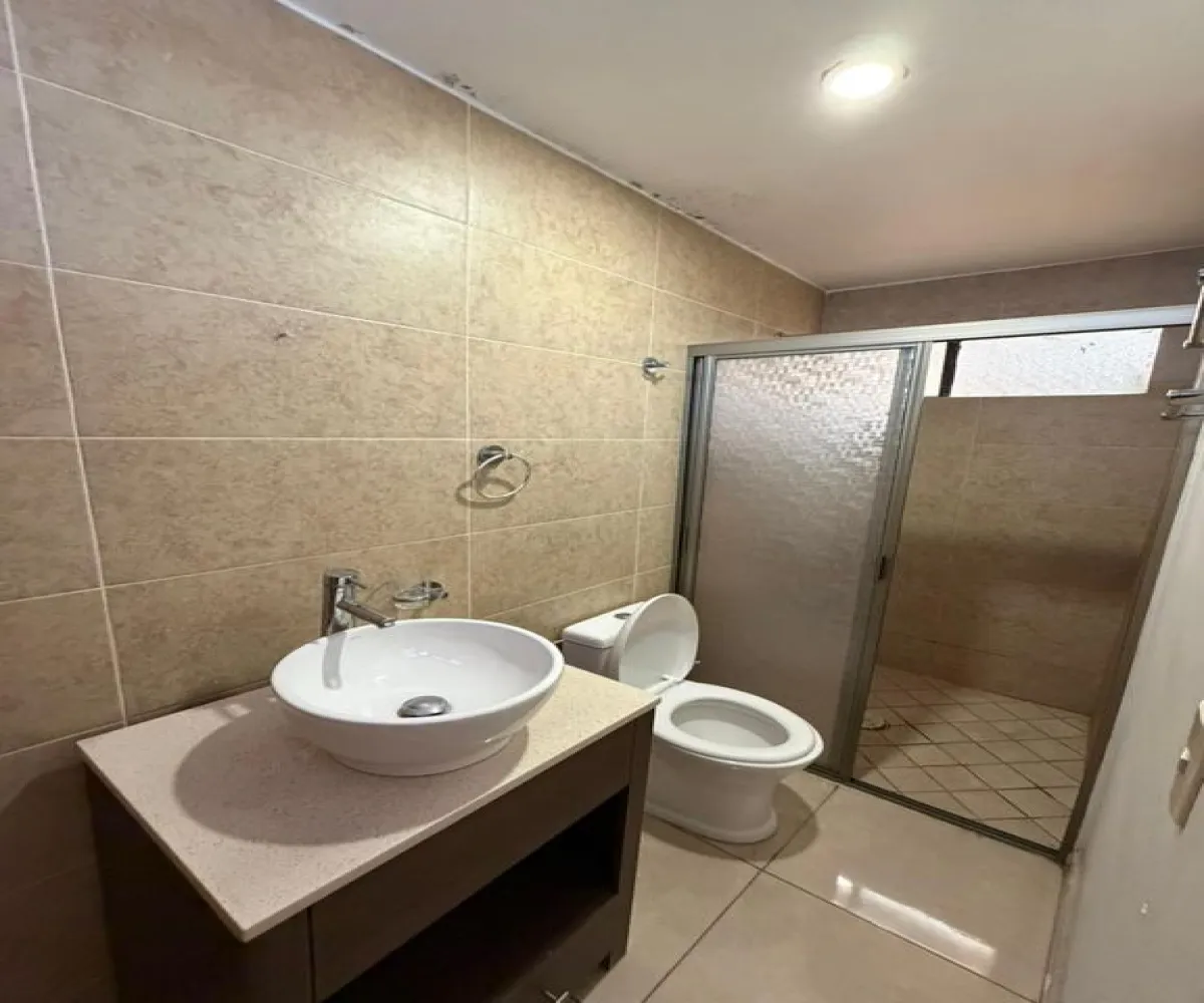 Casa En Renta,Jardines Alcalde,Av. Fray Antonio Alcalde S/N, Guadalajara, Jalisco 44298, 3 Habitaciones,2 Baños,Av. Fray Antonio Alcalde,1,p8ub6fU