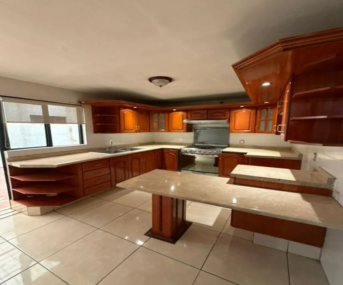Casa En Renta,Jardines Alcalde,Av. Fray Antonio Alcalde S/N, Guadalajara, Jalisco 44298, 3 Habitaciones,2 Baños,Av. Fray Antonio Alcalde,1,p8ub6fU