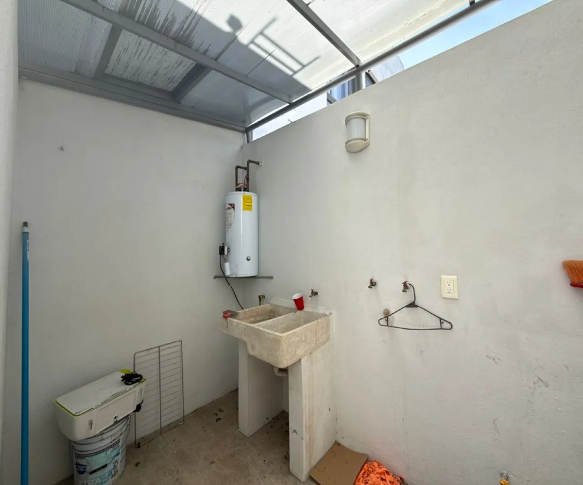 Casa En Venta,Las Grullas,Las Grullas S/N 15, Tlajomulco de Zúñiga, Jalisco 45645, 3 Habitaciones,3 Baños,Las Grullas,2,pGy0oKf