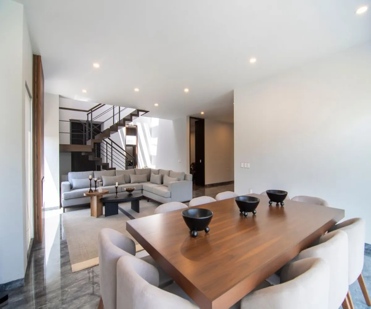 Casa En Venta,El Manantial,La Romana 222, Tlajomulco de Zúñiga, Jalisco 45645, 4 Habitaciones,4 Baños,La Romana,1,pjTdCR4