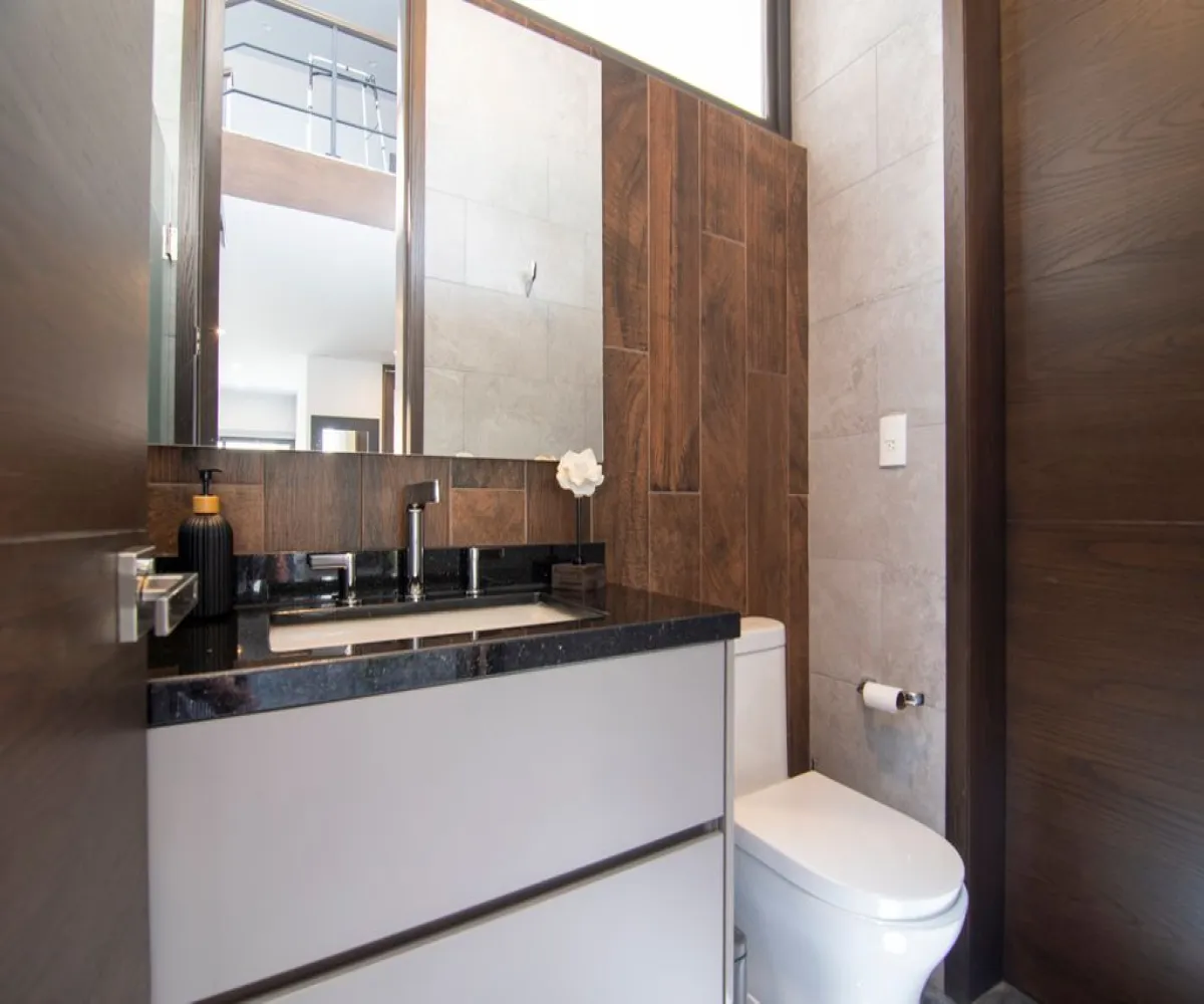 Casa En Venta,El Manantial,La Romana 222, Tlajomulco de Zúñiga, Jalisco 45645, 4 Habitaciones,4 Baños,La Romana,1,pjTdCR4