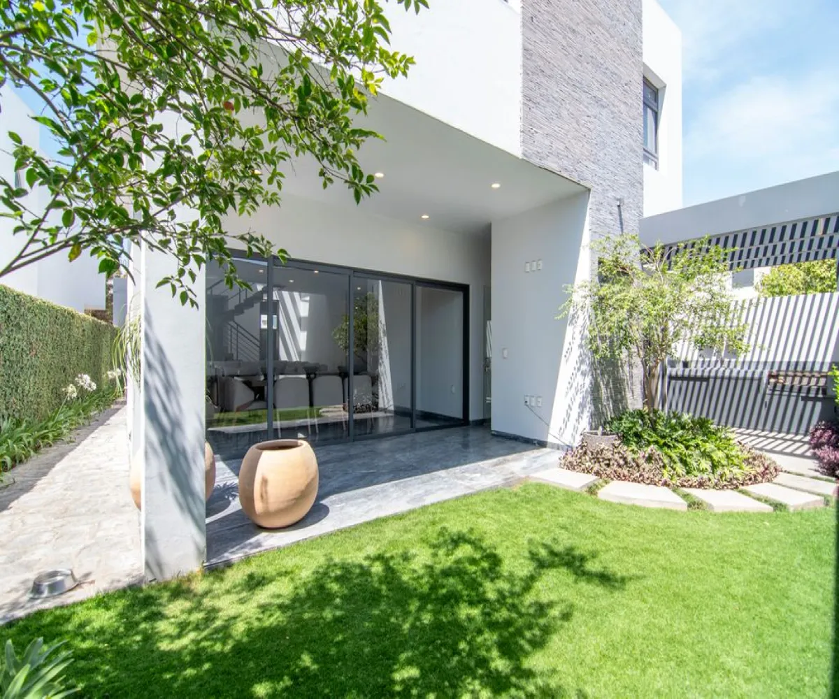 Casa En Venta,El Manantial,La Romana 222, Tlajomulco de Zúñiga, Jalisco 45645, 4 Habitaciones,4 Baños,La Romana,1,pjTdCR4