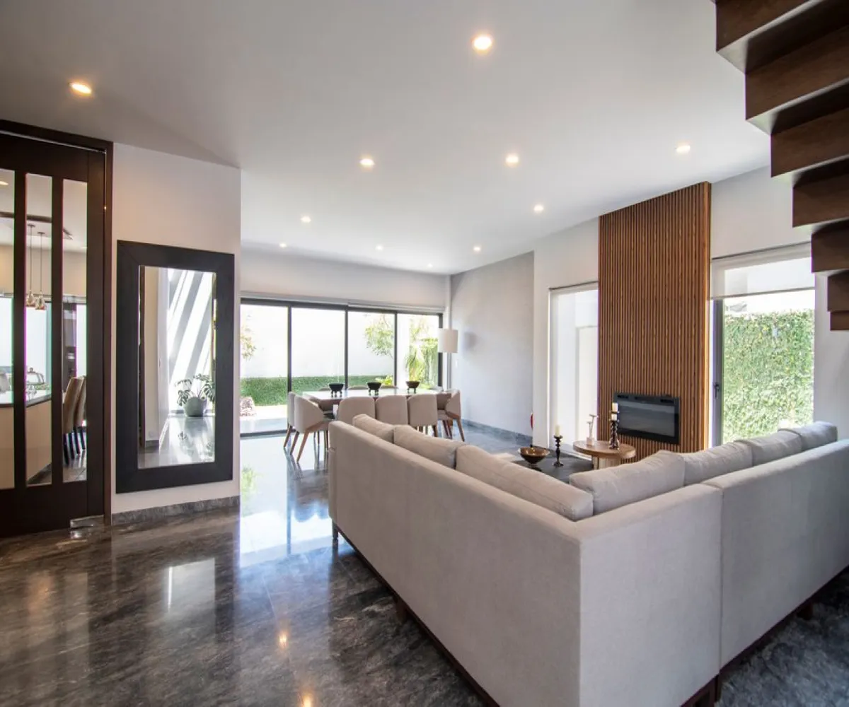 Casa En Venta,El Manantial,La Romana 222, Tlajomulco de Zúñiga, Jalisco 45645, 4 Habitaciones,4 Baños,La Romana,1,pjTdCR4