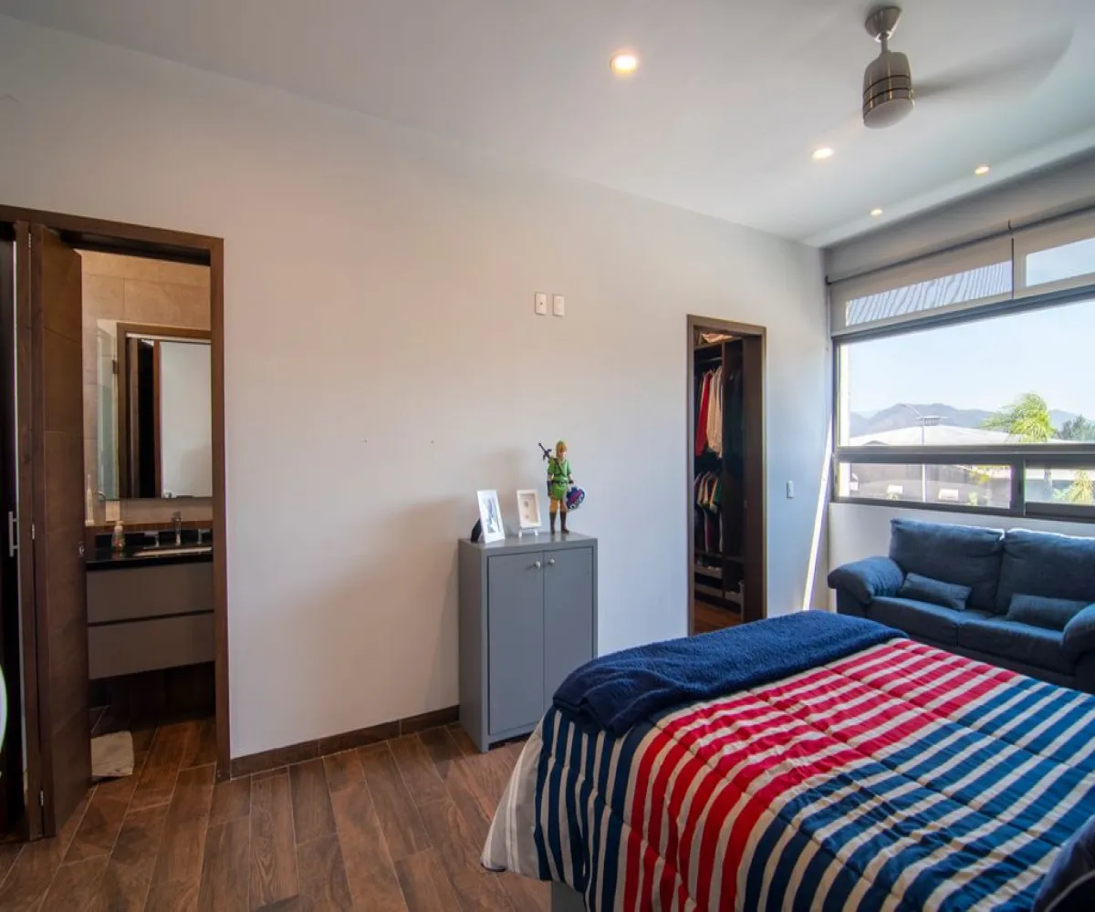 Casa En Venta,El Manantial,La Romana 222, Tlajomulco de Zúñiga, Jalisco 45645, 4 Habitaciones,4 Baños,La Romana,1,pjTdCR4