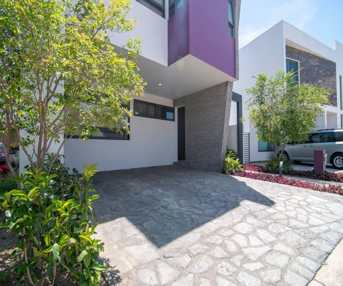 Casa En Venta,El Manantial,La Romana 222, Tlajomulco de Zúñiga, Jalisco 45645, 4 Habitaciones,4 Baños,La Romana,1,pjTdCR4