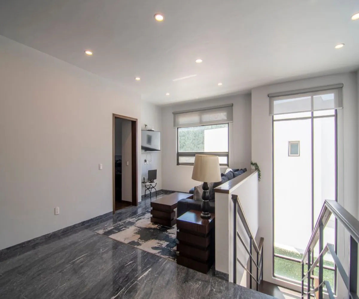 Casa En Venta,El Manantial,La Romana 222, Tlajomulco de Zúñiga, Jalisco 45645, 4 Habitaciones,4 Baños,La Romana,1,pjTdCR4