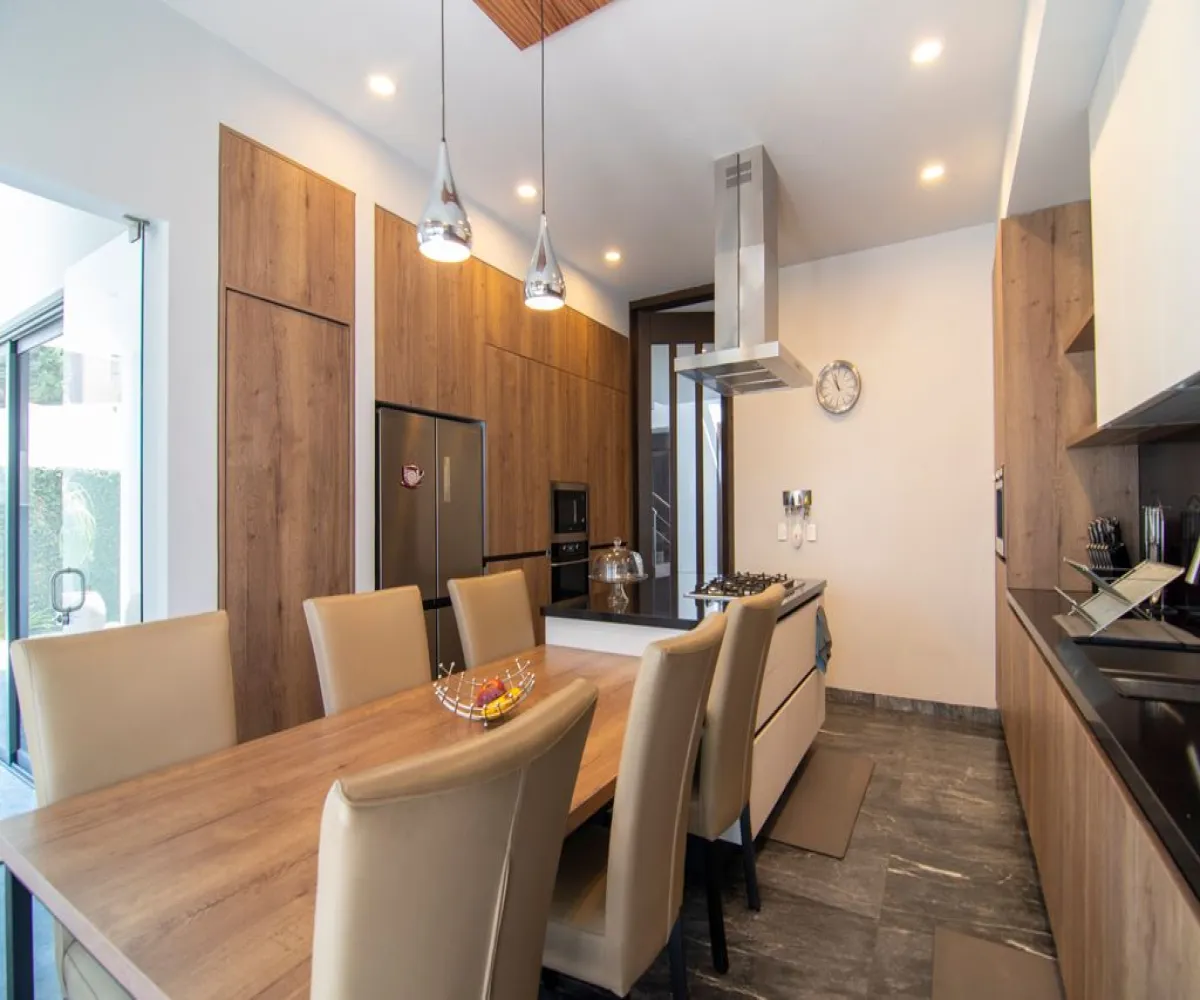 Casa En Venta,El Manantial,La Romana 222, Tlajomulco de Zúñiga, Jalisco 45645, 4 Habitaciones,4 Baños,La Romana,1,pjTdCR4