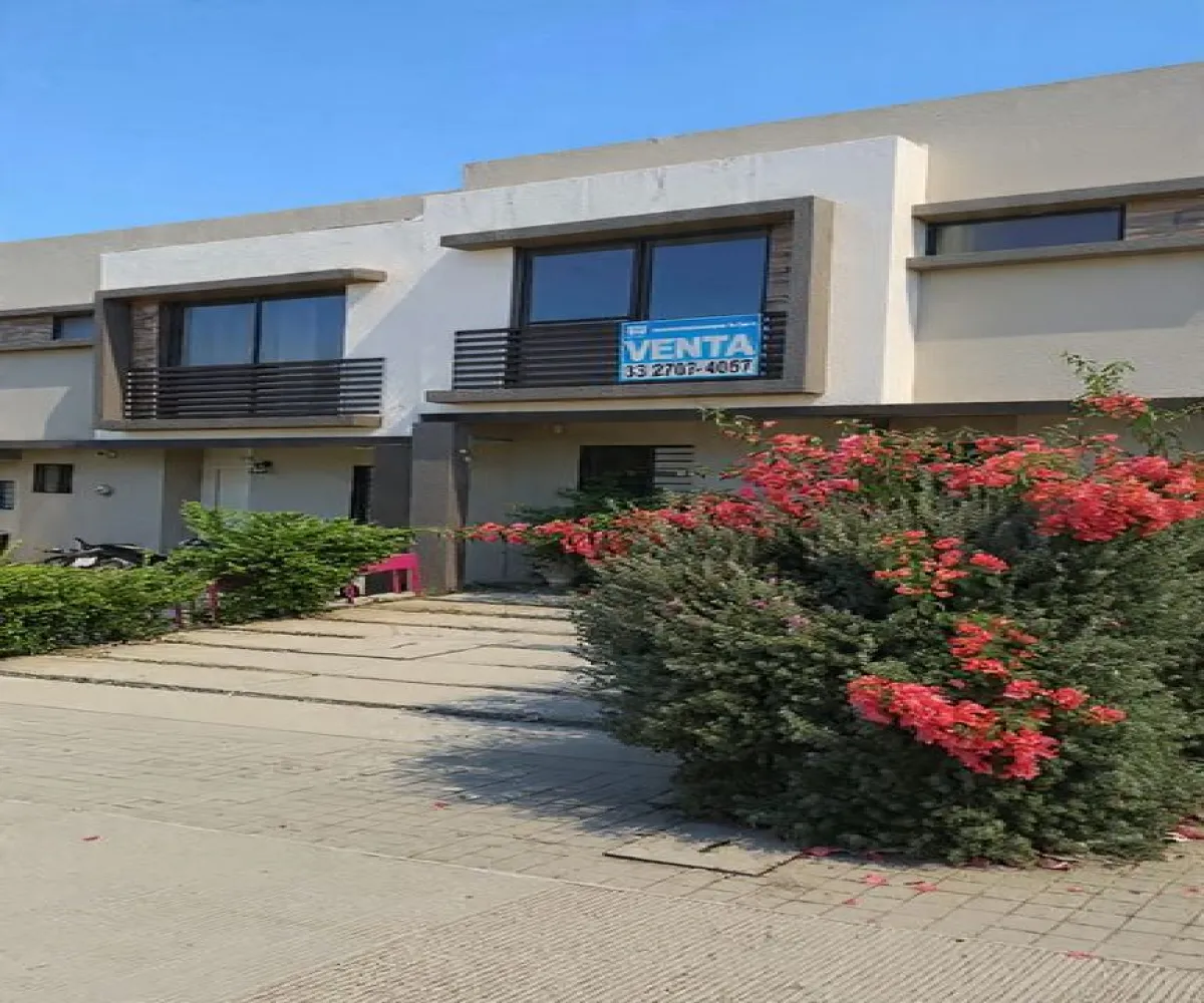 Casa En Venta,Nuevo Mexico,Avenida Sendero De Los Robles 4218 147, Zapopan, Jalisco 45134, 3 Habitaciones,3 Baños,Avenida Sendero De Los Robles,2,p9OeggT