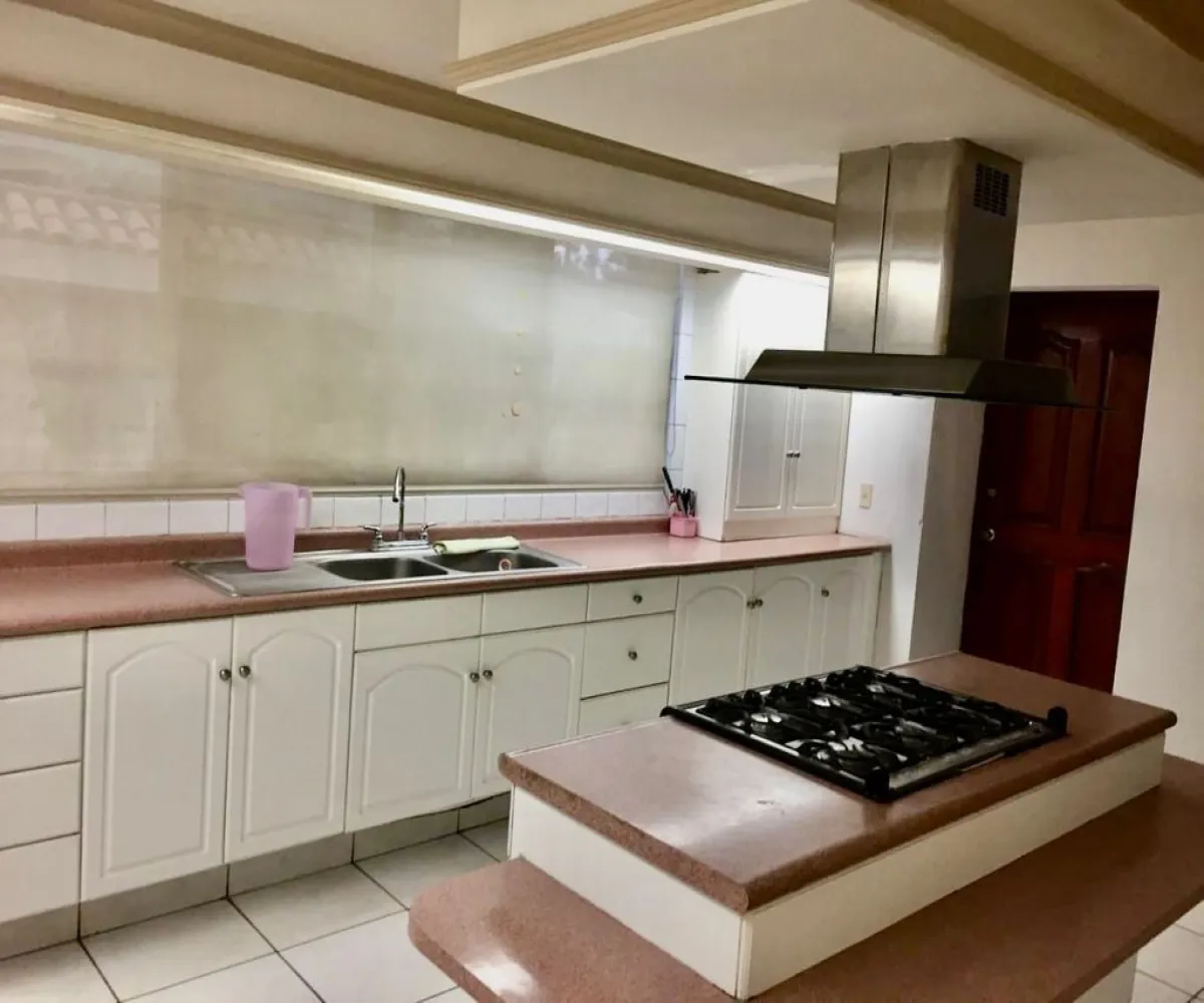 Casa En Venta,Avenida Topacio 2364, Guadalajara, Jalisco 44560, 5 Habitaciones,4 Baños,Avenida Topacio,2,ptShBxJ