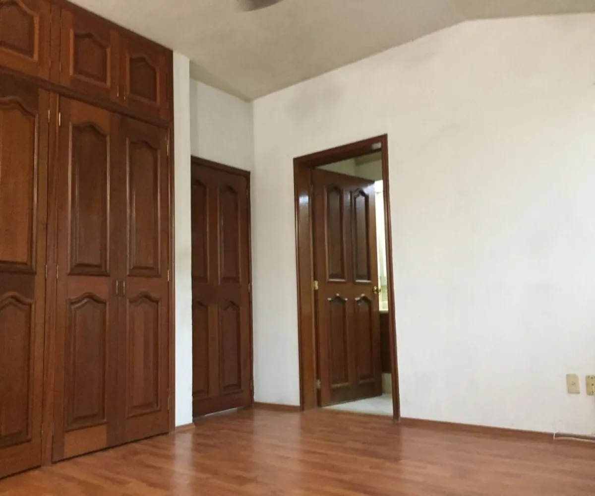 Casa En Venta,Avenida Topacio 2364, Guadalajara, Jalisco 44560, 5 Habitaciones,4 Baños,Avenida Topacio,2,ptShBxJ