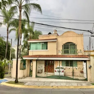 Casa En Venta,Avenida Topacio 2364, Guadalajara, Jalisco 44560, 5 Habitaciones,4 Baños,Avenida Topacio,2,ptShBxJ