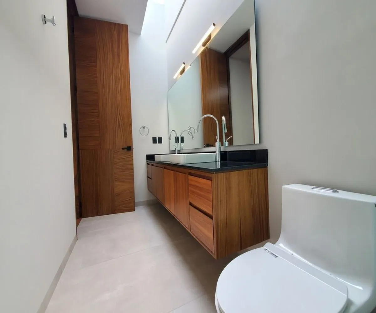 Casa En Venta,San Juan de Ocotán,Avenida Verona 7500, Zapopan, Jalisco 45110, 4 Habitaciones,5 Baños,Avenida Verona,3,p7Q8yRN