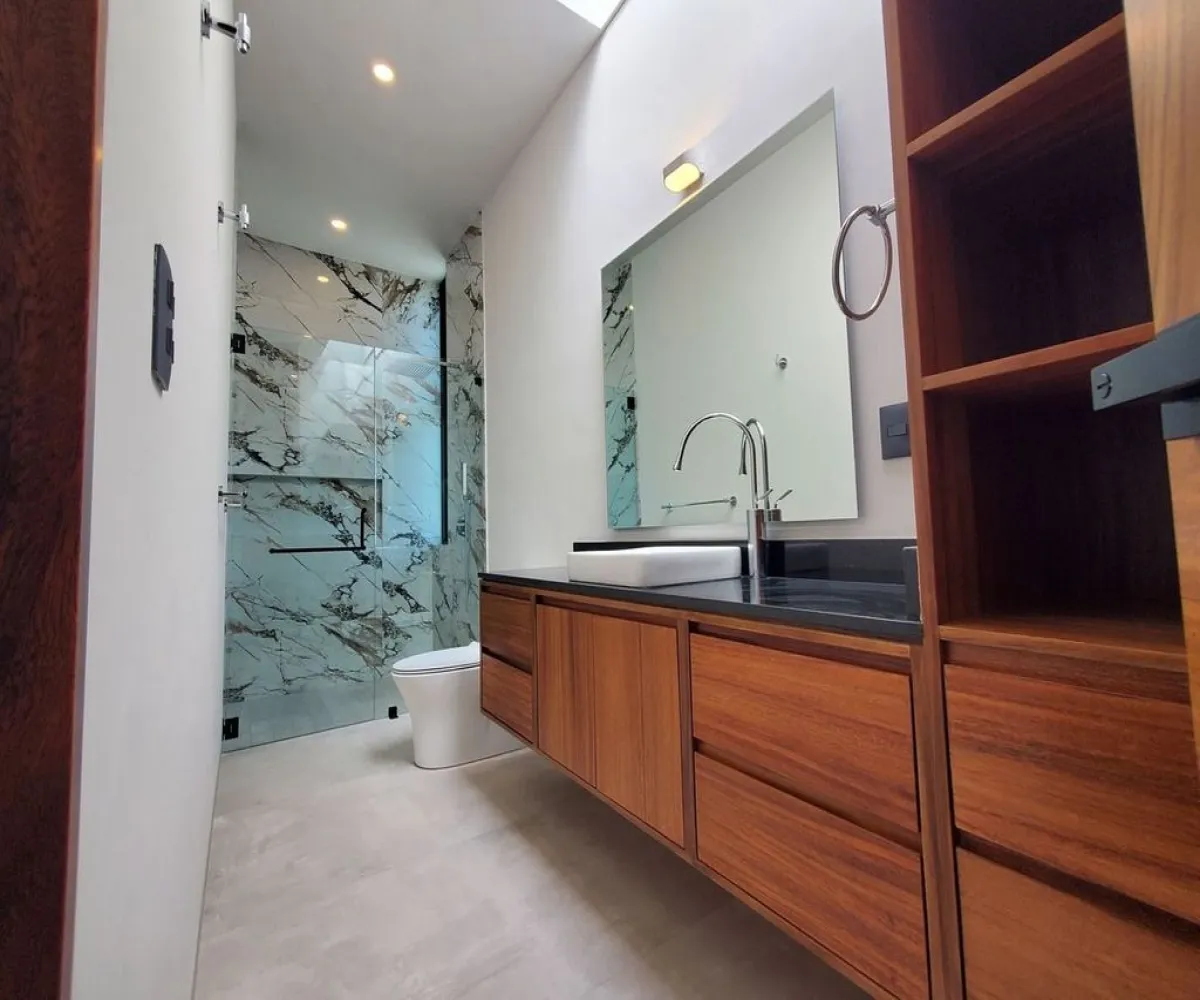 Casa En Venta,San Juan de Ocotán,Avenida Verona 7500, Zapopan, Jalisco 45110, 4 Habitaciones,5 Baños,Avenida Verona,3,p7Q8yRN