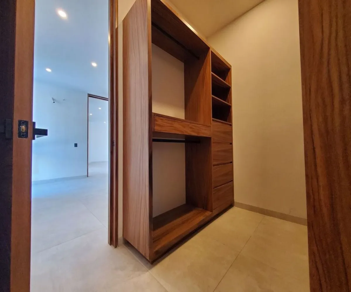 Casa En Venta,San Juan de Ocotán,Avenida Verona 7500, Zapopan, Jalisco 45110, 4 Habitaciones,5 Baños,Avenida Verona,3,p7Q8yRN