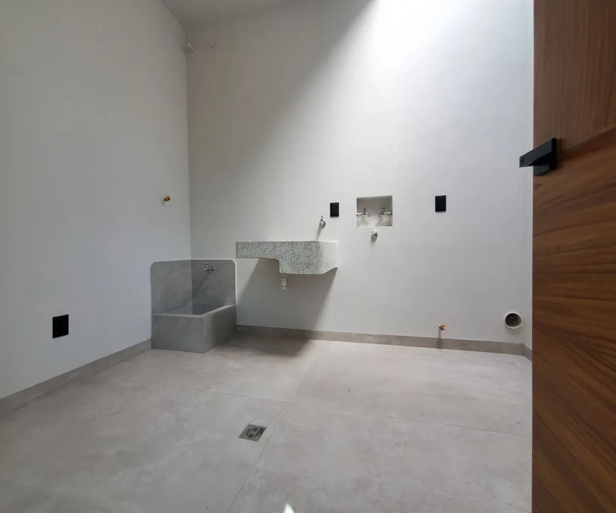 Casa En Venta,San Juan de Ocotán,Avenida Verona 7500, Zapopan, Jalisco 45110, 4 Habitaciones,5 Baños,Avenida Verona,3,p7Q8yRN