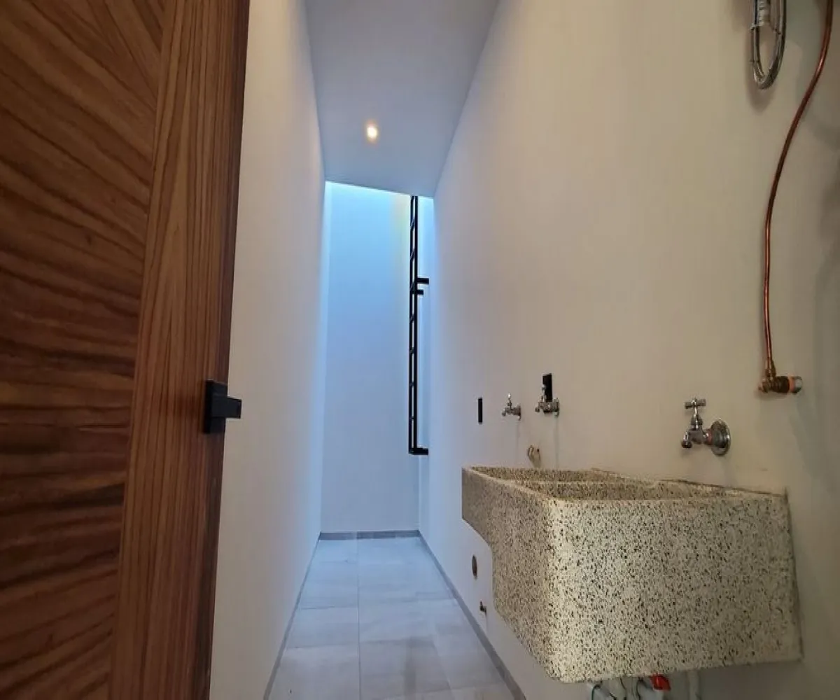 Casa En Venta,San Juan de Ocotán,Avenida Verona 7500, Zapopan, Jalisco 45110, 4 Habitaciones,4 Baños,Avenida Verona,3,pj7UVtZ