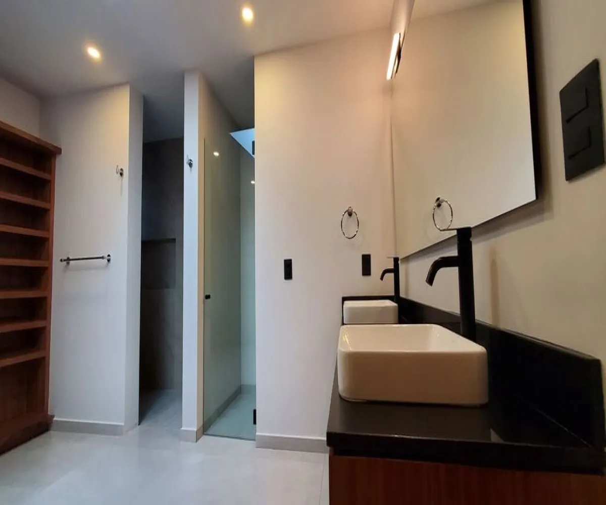 Casa En Venta,Valle Real,Paseo San Luis 2165, Zapopan, Jalisco 45019, 4 Habitaciones,4 Baños,Paseo San Luis,2,pvkK2Sn