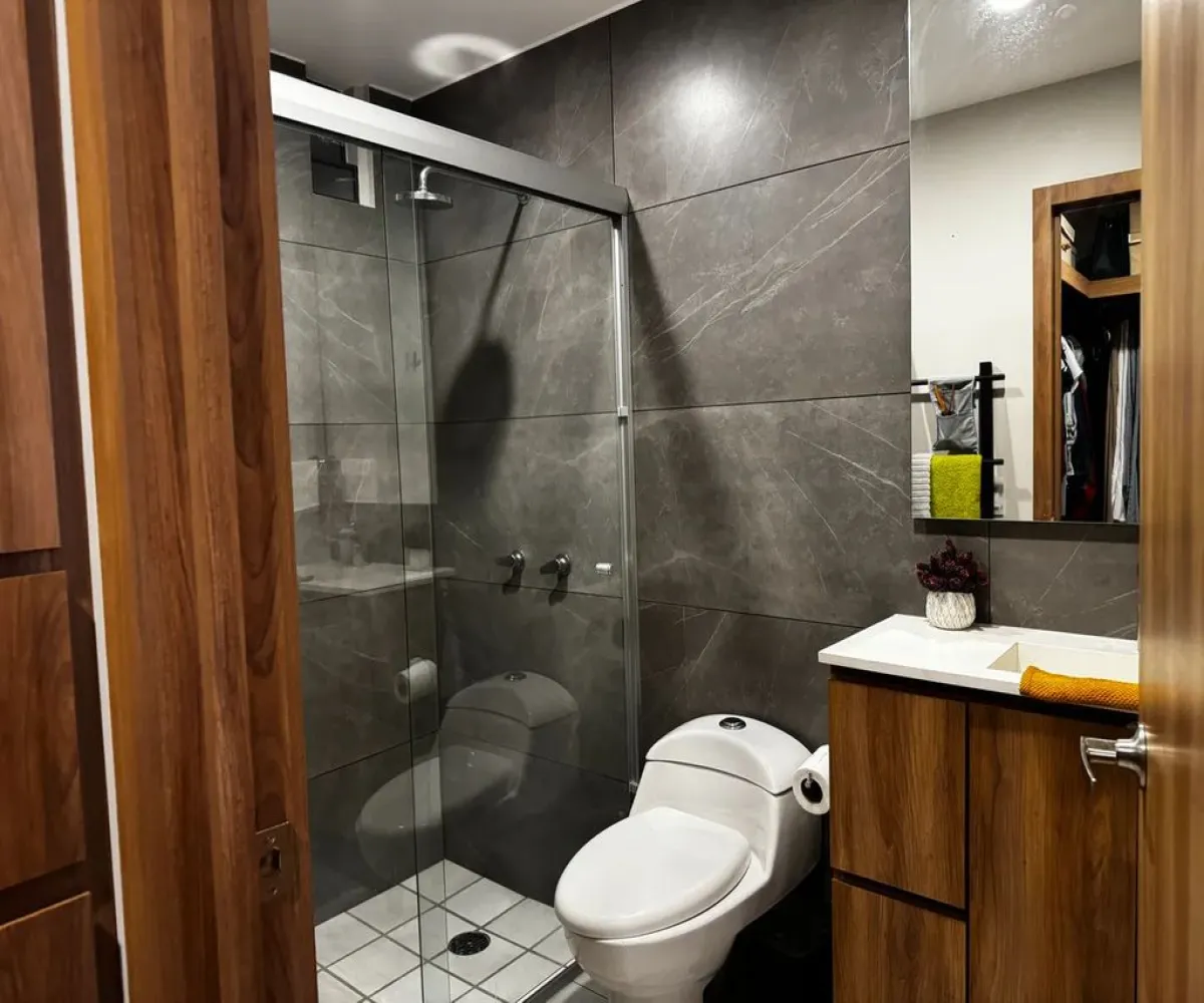 Departamento En Venta,Ayuntamiento,Ayuntamiento 2145, Guadalajara, Jalisco 44620, 1 Cuarto,1 Baño,Ayuntamiento,1,plEqcYQ